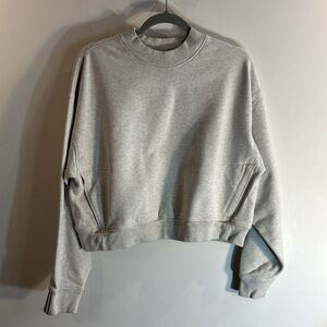 KIT and ACE Sz M Light Heather Gray Sweatshirt Striped Cuffs Zipper Pockets Crew